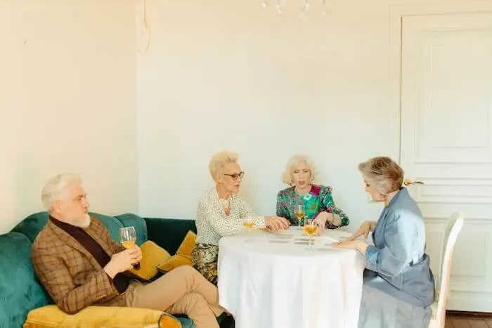 Investir résidence senior inconvénients : points négatifs à considérer !