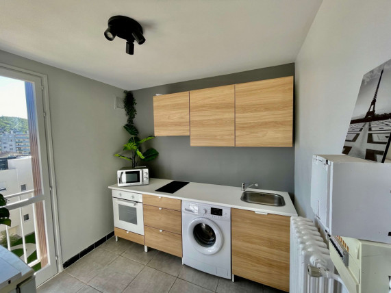 saint-etienne/investing-small-furniture-space