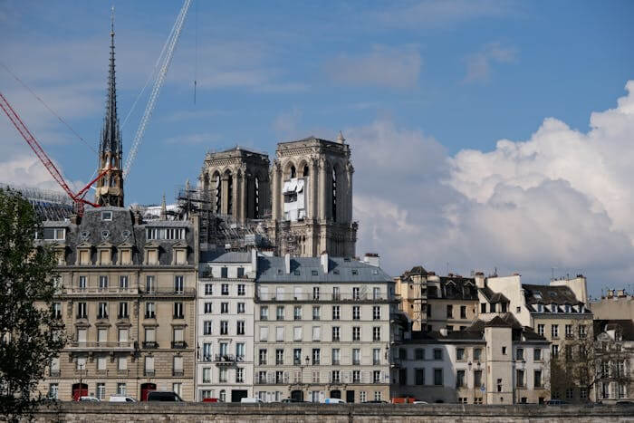 Des appartements qui se situent en pleine centre-ville de Paris.